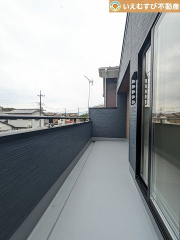 Livele Garden.S　熊谷月見町第3のバルコニー|南バルコニーで毎日のお洗濯もラクラク快適
しっかり太陽の光が降り注ぐ南向きなのでお洗濯物が乾きやすい♪