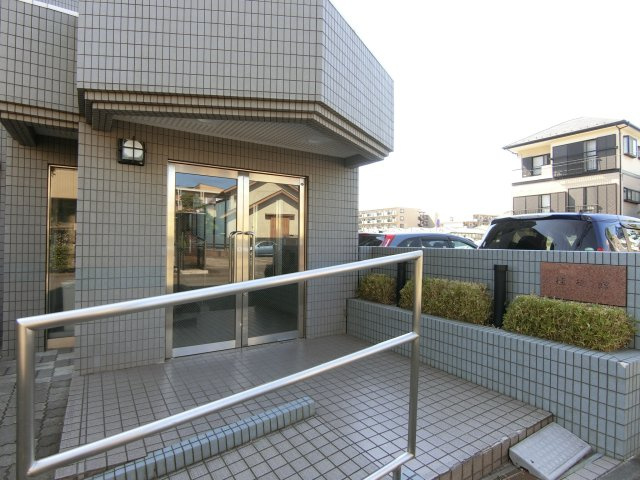 桂樹館のエントランス