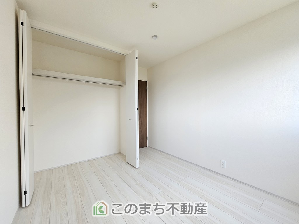 LiveleGarden.S第1栃木都賀町平川の設備|洋室はお手入れのしやすいフローリング仕様です。普段はフロアモップなどを使って、簡単にお掃除していただけます◎