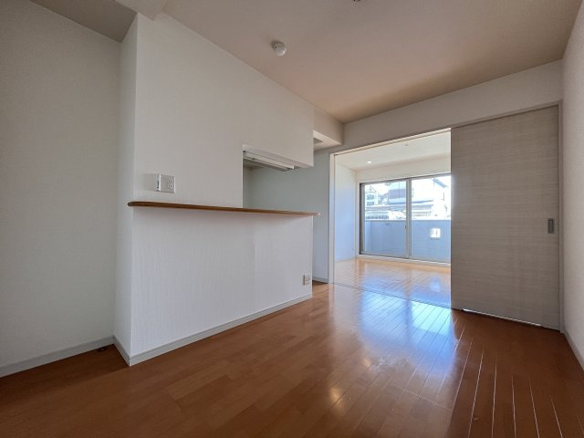 フォレスト長居公園の居間・リビング