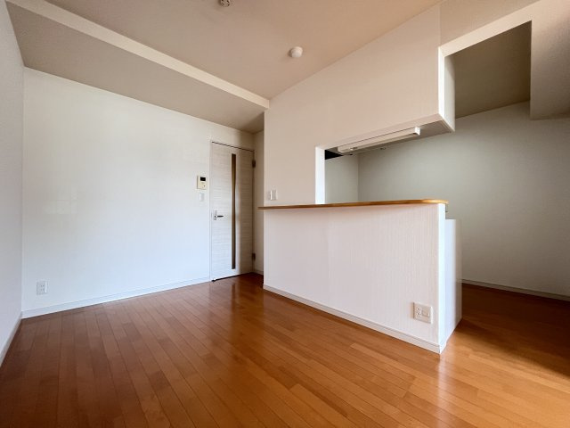 フォレスト長居公園の居間・リビング