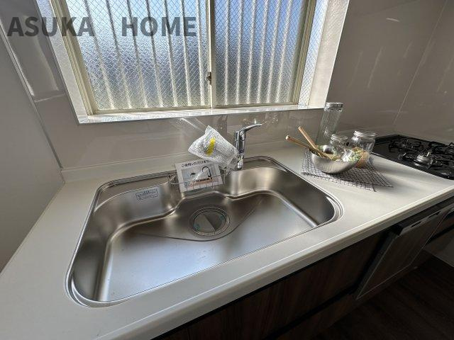 横浜市金沢区瀬戸のキッチン|浄水器カートリッジ付の水栓です。水道塩素もなく野菜を洗えるので安心ですね。