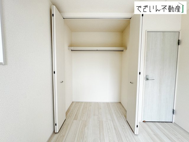 【収納】 | Livele Garden.S熊谷市箱田第7　新築住宅 | 各部屋に収納が充実しているから、片付けがラク。季節用品もすっきり収まり、生活感を隠せます。
現地(2026年4月撮影)