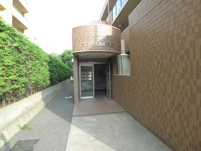 サンドエル新八柱のエントランス