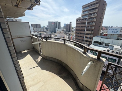 【バルコニー】 | 北本町プラザⅠ | お洗濯にも便利なバルコニー付き