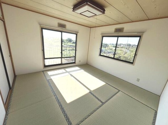 茂原市千町　中古戸建の和室|内装リフォーム済み　敷地約265坪 家庭菜園・ドックラン・バーべキューが可能です 軽量鉄骨