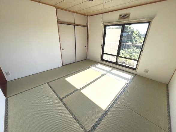 茂原市千町　中古戸建の和室|内装リフォーム済み　敷地約265坪 家庭菜園・ドックラン・バーべキューが可能です 軽量鉄骨