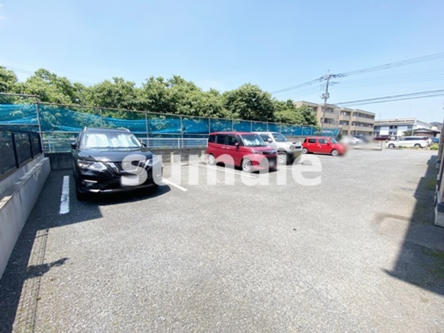 ヴィクトワール　Ⅰの駐車場|敷地内駐車場あります！
