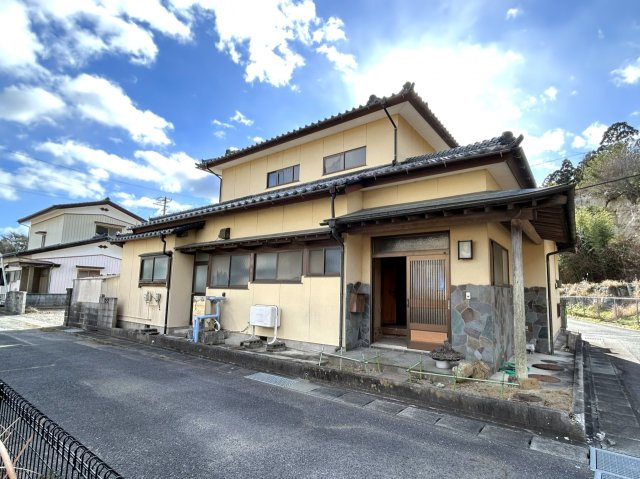 いわき市四倉町中古住宅　リフォーム中 陽当たり良好！3方向角地4LDK　不動産プラス