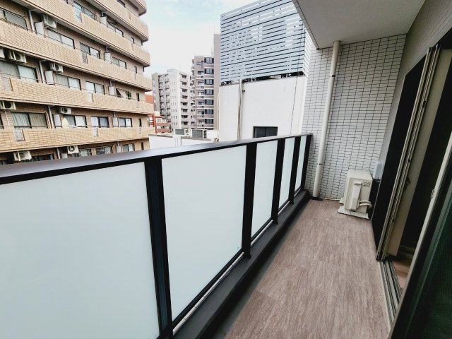 【バルコニー】