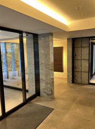 【エントランス】