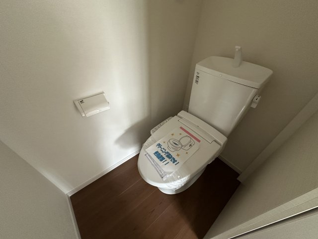 明石市大久保町山手台２丁目戸建２号棟のトイレ