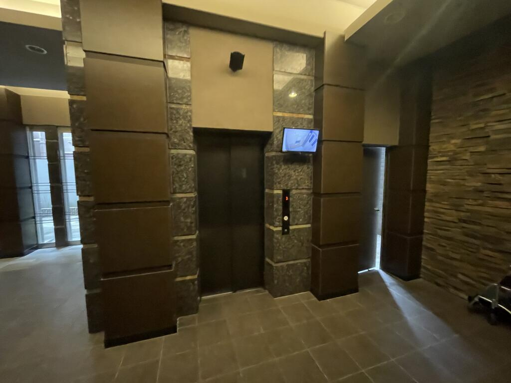 熊本市中央区水道町の賃貸マンションのエントランス