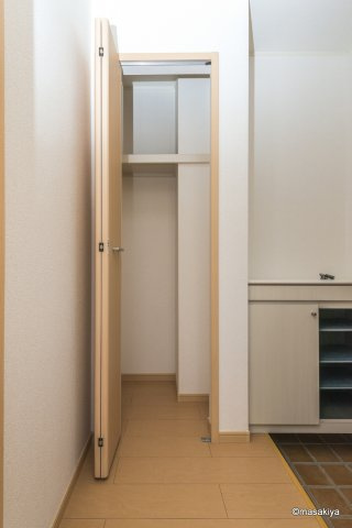 プラシードKIIの玄関
