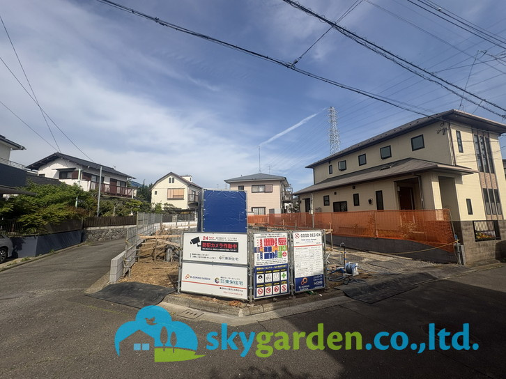 茅ヶ崎市松風台　新築戸建　全1棟の前面道路含む現地写真|前面道路含む現地写真です