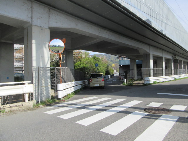 高槻市萩之庄５丁目の工場