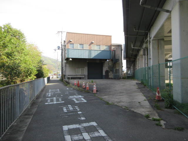 高槻市萩之庄５丁目の工場