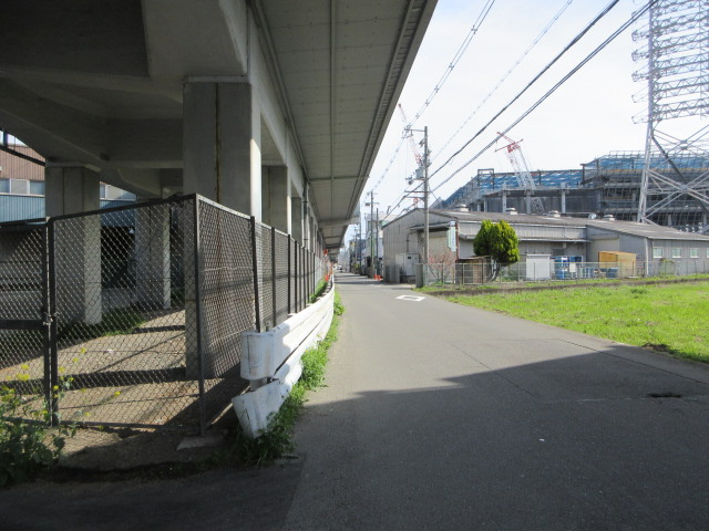 高槻市萩之庄５丁目の工場