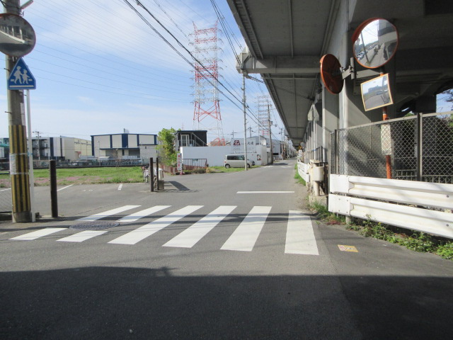 高槻市萩之庄５丁目の工場