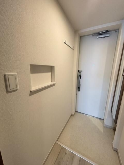 リブリ・ＳＫ竹の塚の玄関