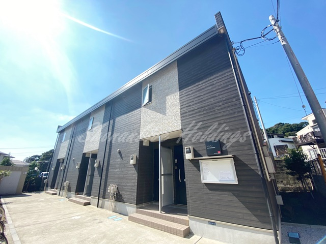 鎌倉市稲村ガ崎４丁目のアパートの外観
