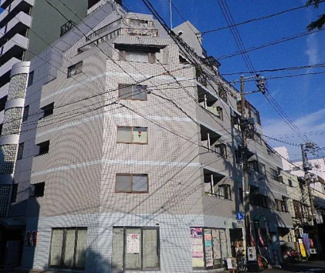 【外観】 | 住む人を映し出す洗練された佇まいは、いつまでも輝き続けながらいつしか街の風景に溶け込んでいきます。