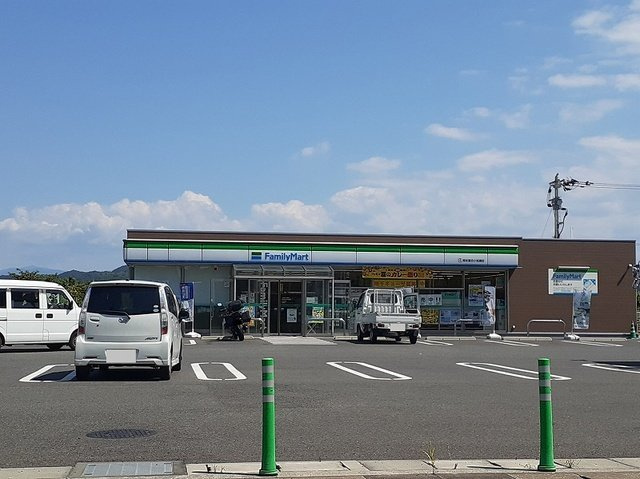 グランソレイユＢの周辺|ファミリーマート富合小岩瀬店まで150m