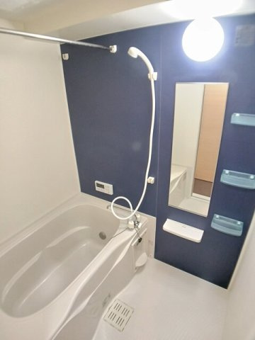 グランソレイユＢの浴室