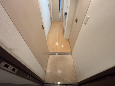 【玄関】 | スカール千葉みなと | ※同物件・反転タイプの写真です。