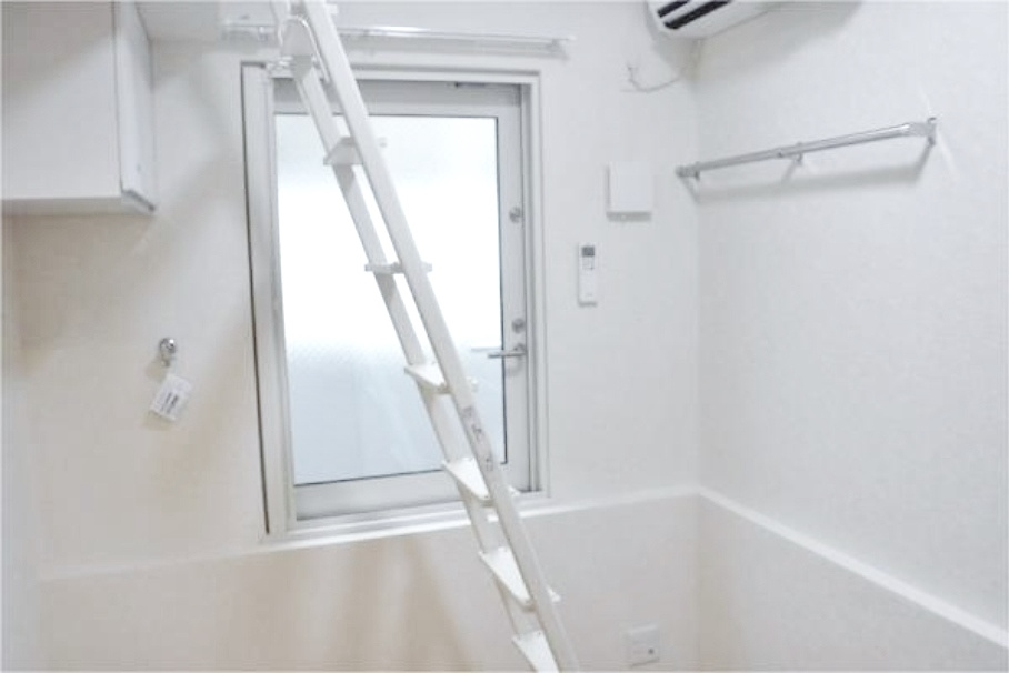 ソフィアオアシス(家具付き)の内装|2021年築　きれいな室内です。家具付き！☆同シリーズ。