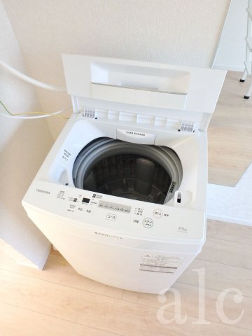 ソフィアオアシス(家具付き)の洗面所|家具内容：冷蔵庫・洗濯機・レンジ・ケトル・ケーブル・テレビ！☆同シリーズ。