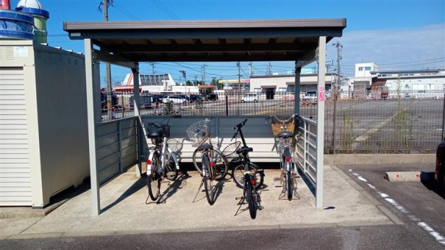 レオパレスイナホのその他|駐輪場