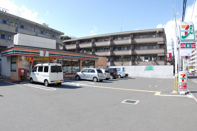 ヴィラ岡山手の周辺|近くのコンビニ