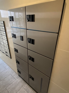 【その他共用部分】 | 不在時の荷物の受け取りに便利な宅配ボックス♪