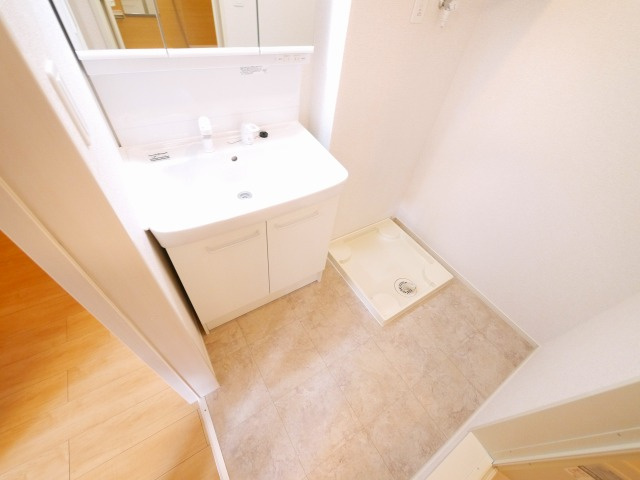 ミエティトゥーラの洗面所|明るい洗面所です