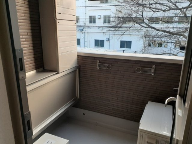 ジュジュヴェのバルコニー