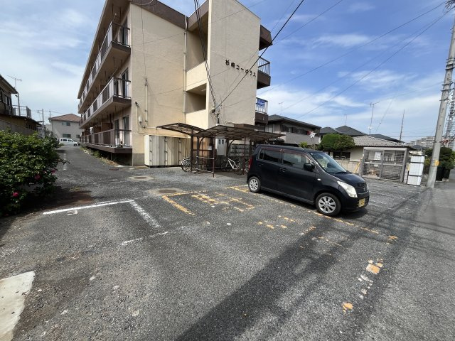 杉崎コーポラスの駐車場