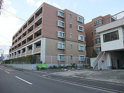 リブゼ横浜ブライトスクエア