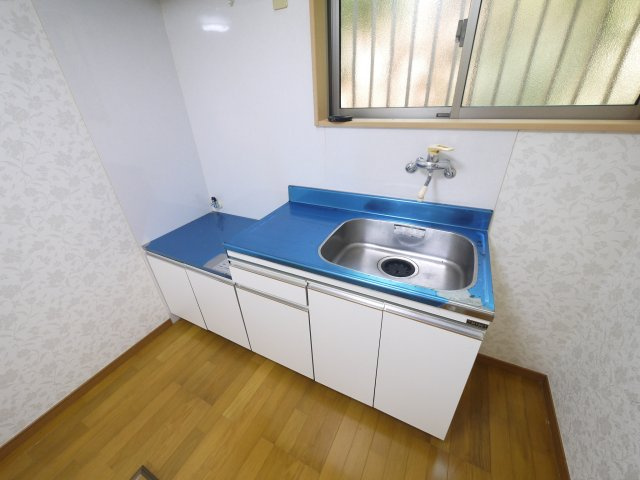 山武郡九十九里町真亀　中古戸建のキッチン|敷地約300坪 ダイワハウス施工軽量鉄骨6SLDK+別棟４K平屋+トレーラーハウス 海まで徒歩約6分
