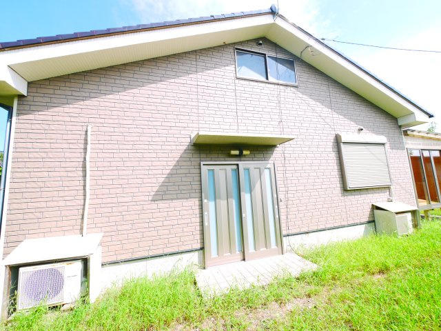 山武郡九十九里町真亀　中古戸建の庭|敷地約300坪 ダイワハウス施工軽量鉄骨6SLDK+別棟４K平屋+トレーラーハウス 海まで徒歩約6分