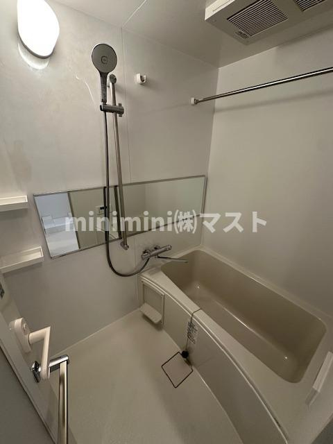 スプランディッド弁天町WESTの浴室
