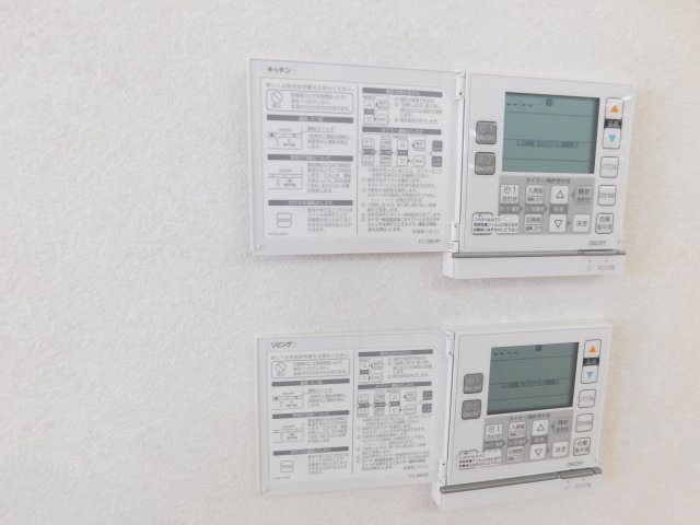 名古屋市中川区東春田２丁目の中古一戸建の冷暖房・空調設備|◇床暖房◇　　リビング・キッチンを均一に温め、冬でも足元がぽかぽかな床暖房完備！