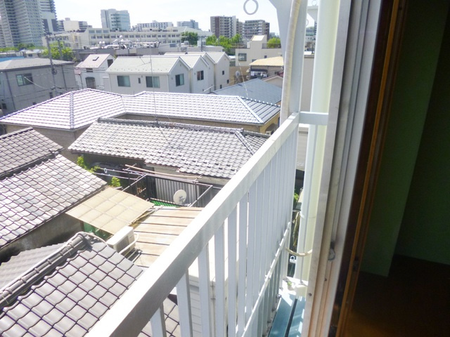 池田コーポのバルコニー|窓からの眺めです☆