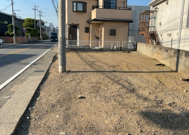 【外観】 | 物件の詳細については、現地を見てわかること以外に、役所や法務局などで調べないとわからないことがあります。そのため、現地に行く場合は、もしこの物件を買ったらどのような生活ができるかをイメージしましょう。
