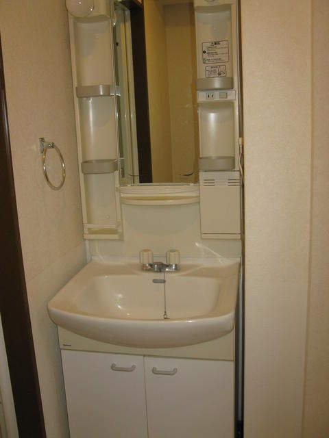 プライムコート鷹の台の洗面所