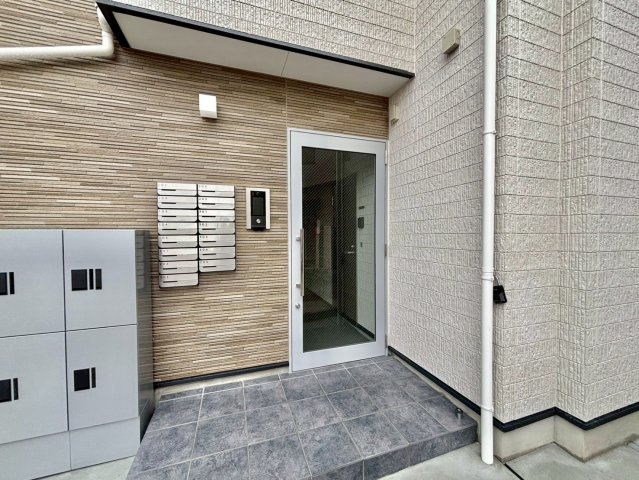 ALEGRIA姫路東のエントランス