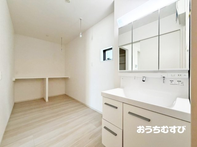 春日井市下条町3期(全2棟)の独立洗面台