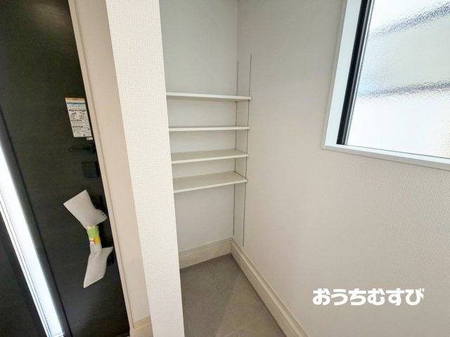 春日井市下条町3期(全2棟)の収納