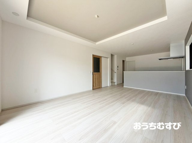 春日井市下条町3期(全2棟)の居間・リビング