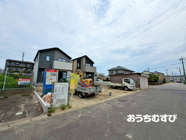 春日井市下条町3期(全2棟)の前面道路含む現地写真
